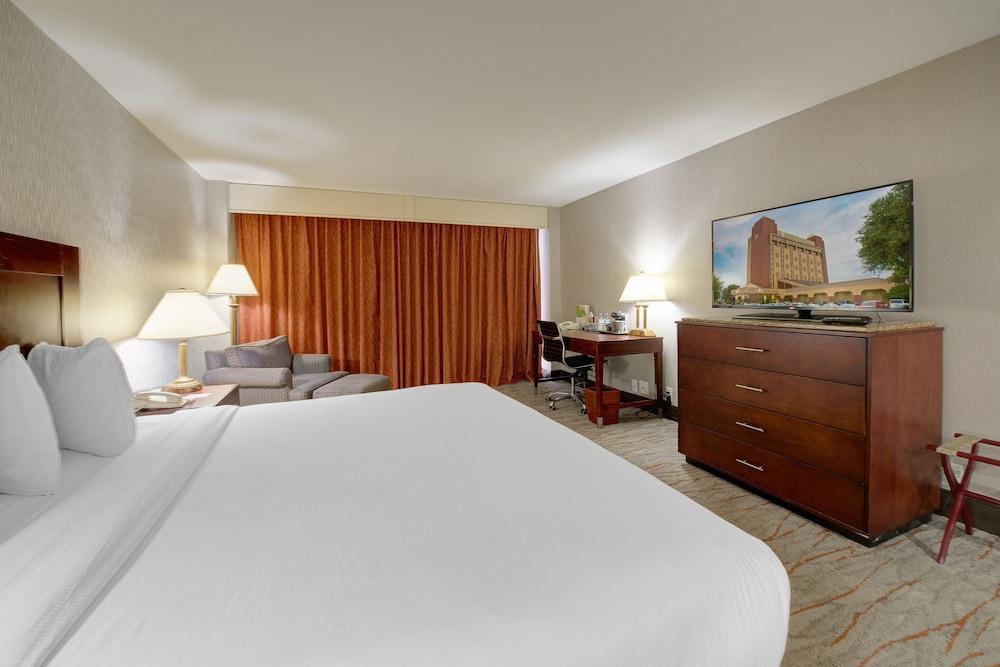 Doubletree By Hilton Dallas/Richardson Exterior photo