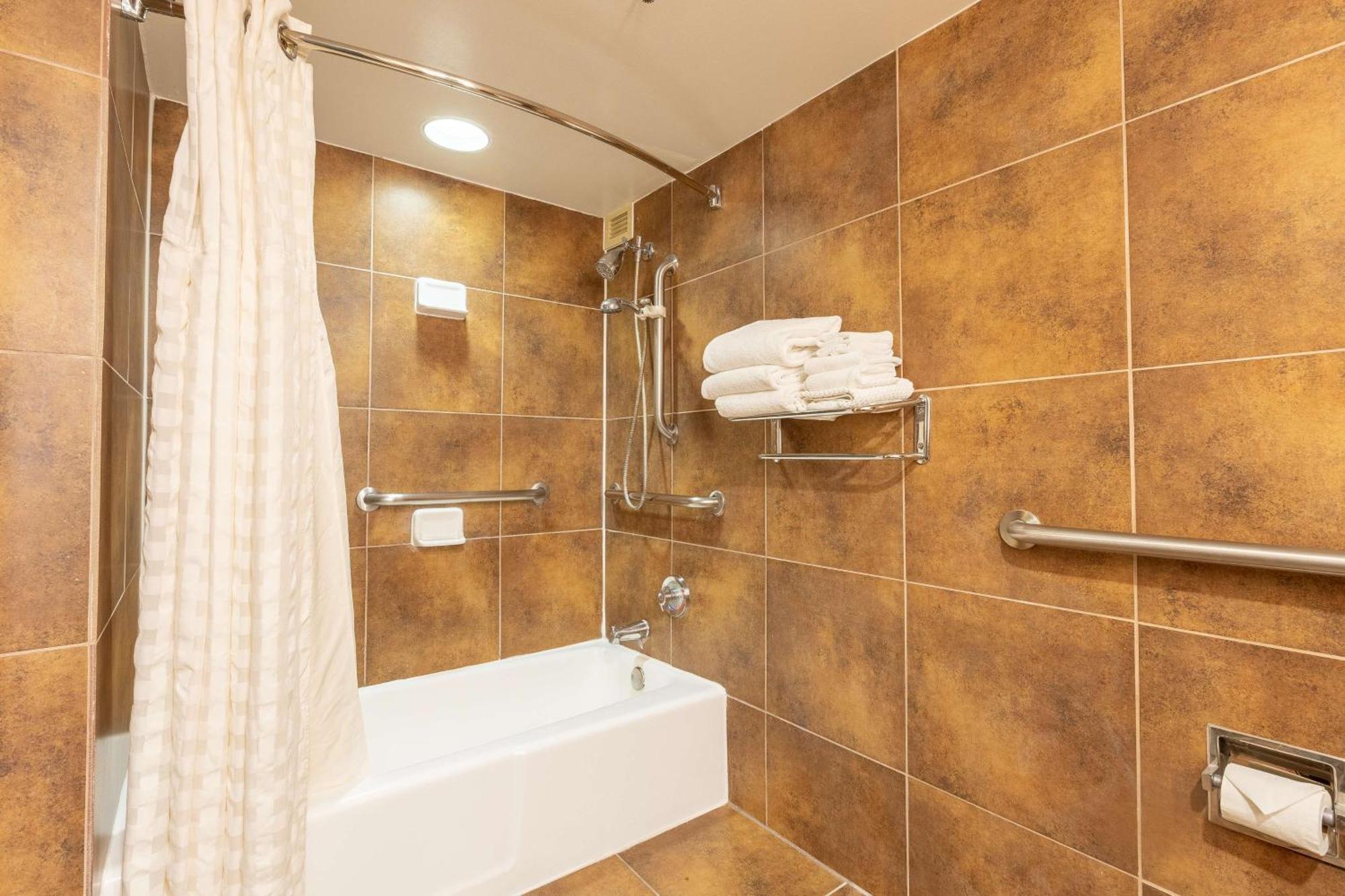 Doubletree By Hilton Dallas/Richardson Exterior photo